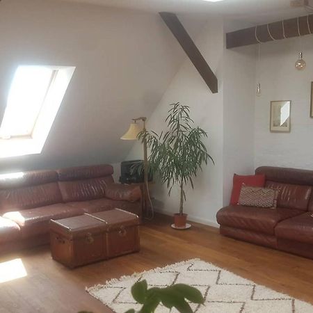 Helle Dachgeschosswohnung Fuer 8 Personen In Zentraler Lage Berlin Exteriör bild
