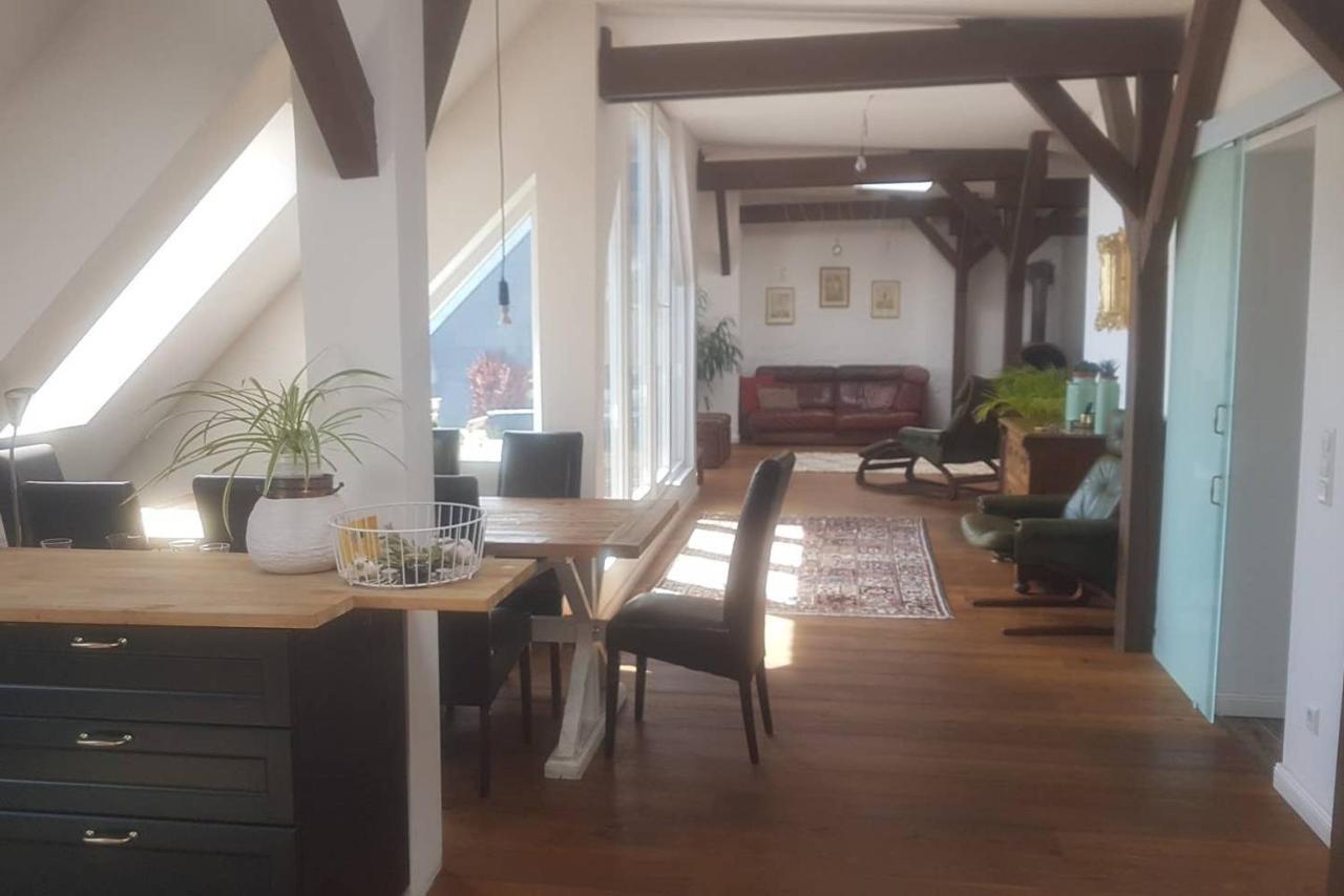 Helle Dachgeschosswohnung Fuer 8 Personen In Zentraler Lage Berlin Exteriör bild